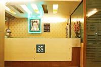 Zo Tourist Mangalwar Peth Hotel